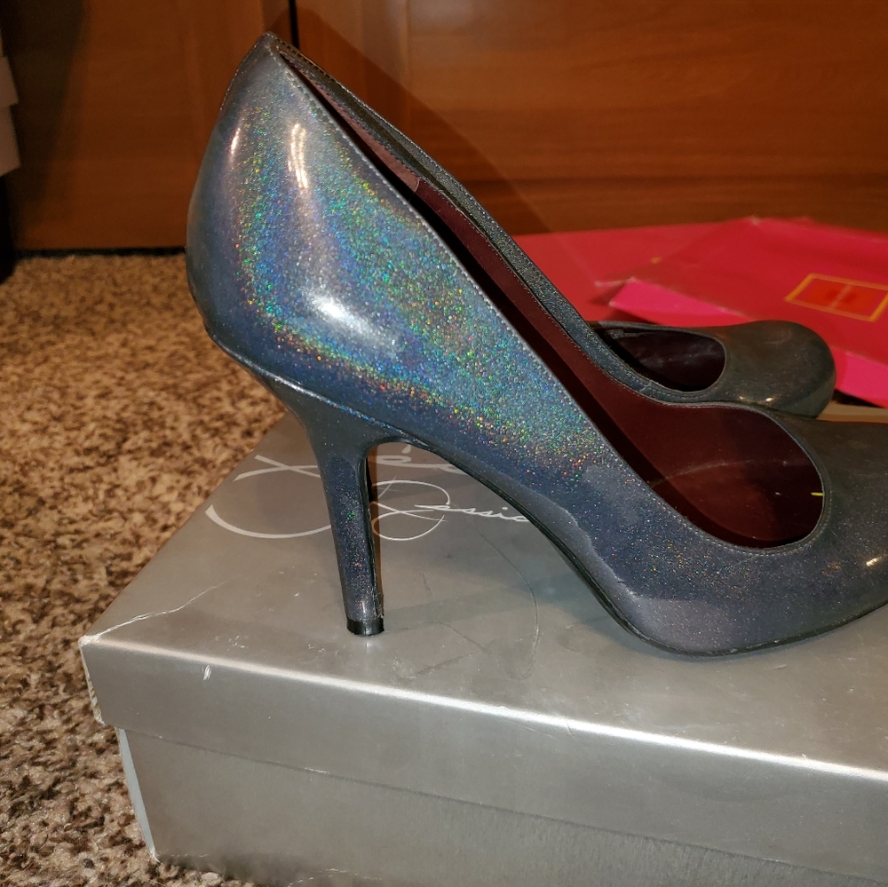 Iridescent heels